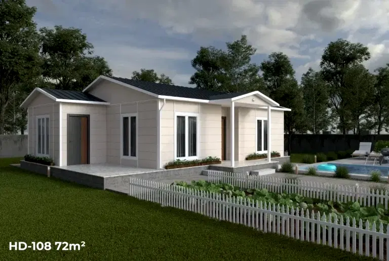 Tekirdağ Trakya’da 72 m² HD-108 model prefabrik evin havuzlu bahçeye bakan ön cephe görünümü